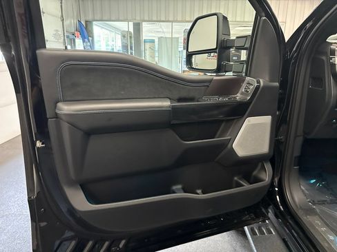 New 2026 Ford F350 Platinum w/ Tremor Off-Road Package AWD/4WD image 18