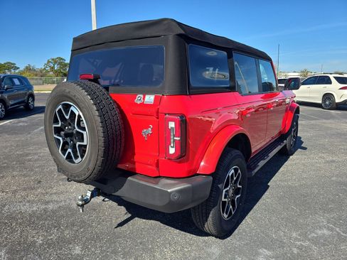 Used 2023 Ford Bronco Outer Banks image 4