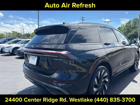 Certified 2025 Lincoln Nautilus Reserve w/ Jet Appearance Package AWD/4WD image 14