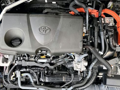 Used 2024 Toyota RAV4 XSE AWD/4WD image 33