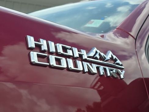 Used 2020 Chevrolet Silverado 2500 High Country w/ Z71 Off-Road Package AWD/4WD image 9