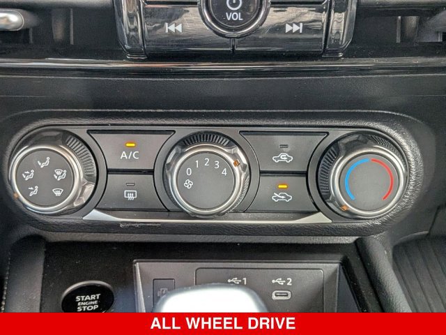 Certified 2025 Nissan Kicks SV AWD/4WD image 26