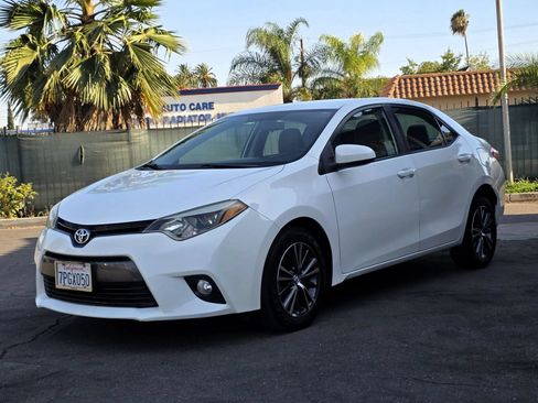 Used 2016 Toyota Corolla LE FWD image 1
