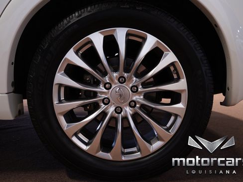 Used 2017 INFINITI QX80 2WD w/ Deluxe Technology Package image 17