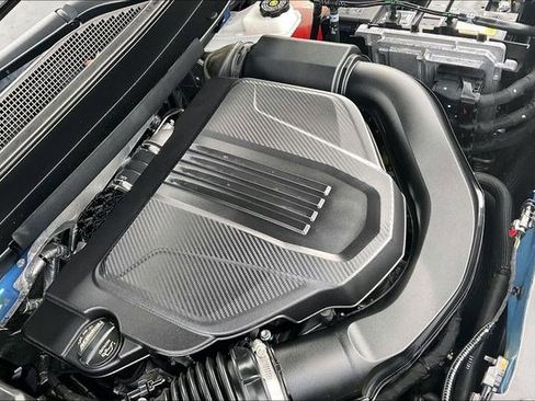 Used 2025 Chevrolet Traverse LT image 38