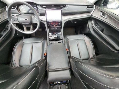 Used 2023 Jeep Grand Cherokee L Limited image 17