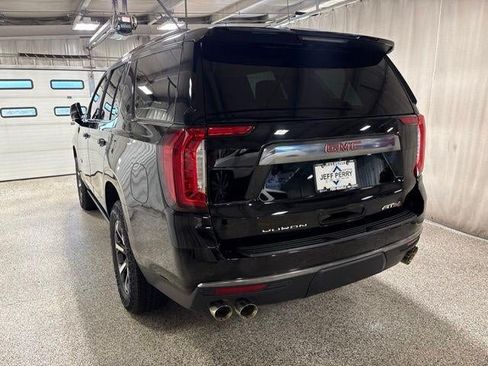 Used 2022 GMC Yukon AT4 w/ Technology Package AWD/4WD image 6