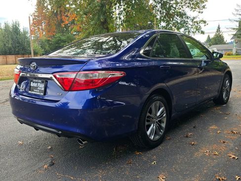Used 2015 Toyota Camry SE image 6