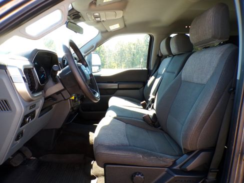 Used 2021 Ford F150 XLT w/ XTR Package image 29