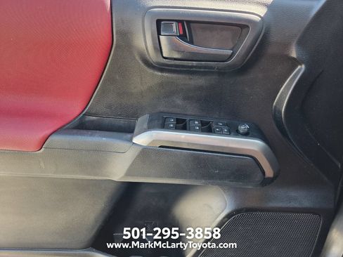 Used 2022 Toyota Tacoma SR5 AWD/4WD image 26