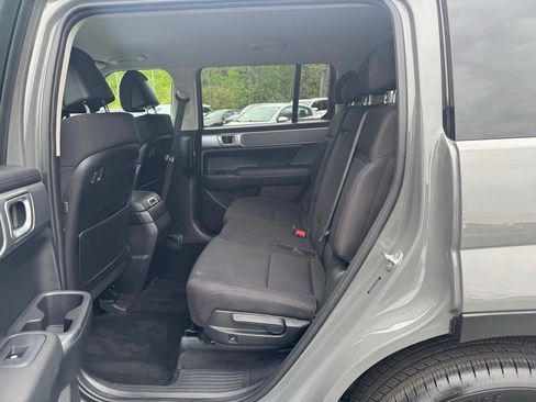 Certified 2025 Hyundai Santa Fe SE AWD/4WD image 18