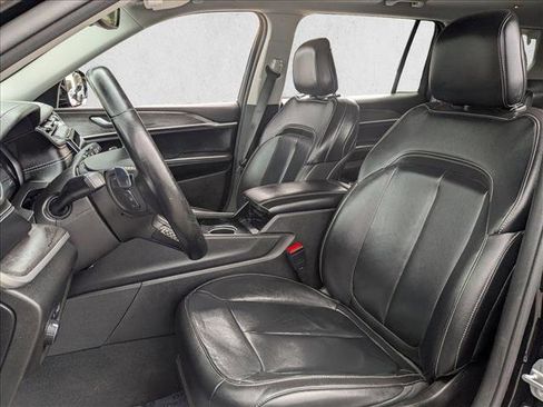 Used 2022 Jeep Grand Cherokee L Limited AWD/4WD image 17