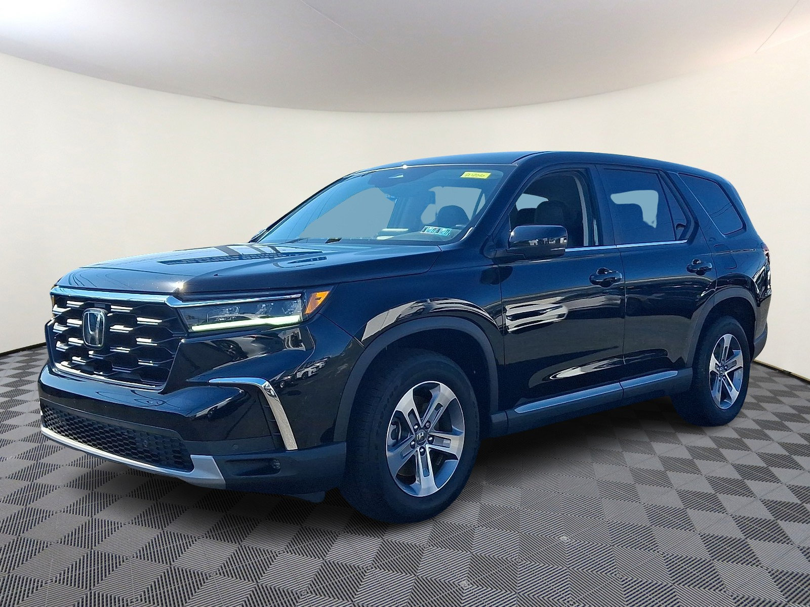Used 2025 Honda Pilot EX-L image 3