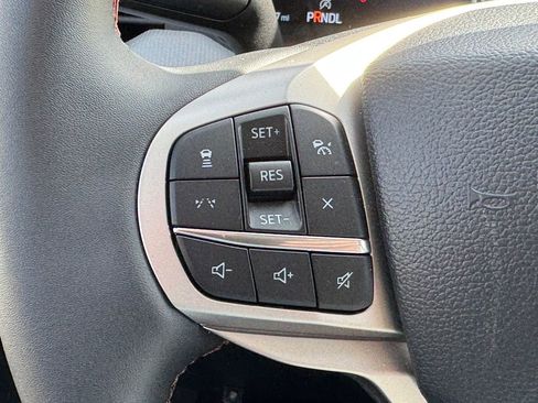 Used 2025 Ford Explorer Active image 24