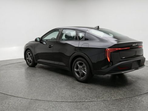 Used 2025 Kia K4 FWD image 6