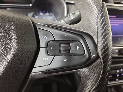 Used 2021 Chevrolet TrailBlazer LT w/ Convenience Package FWD image 23