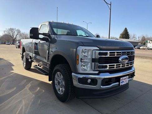 Used 2024 Ford F350 XLT w/ FX4 Off-Road Package image 6