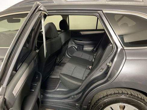 Used 2019 Subaru Outback 2.5i image 32