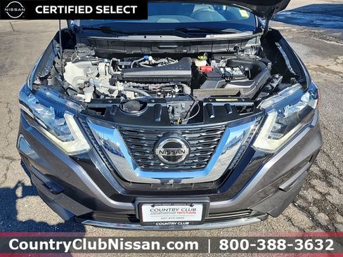 Certified 2019 Nissan Rogue SV w/ Sun & Sound Touring Package image 33
