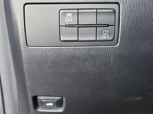 Used 2018 MAZDA MAZDA3 Touring FWD image 13