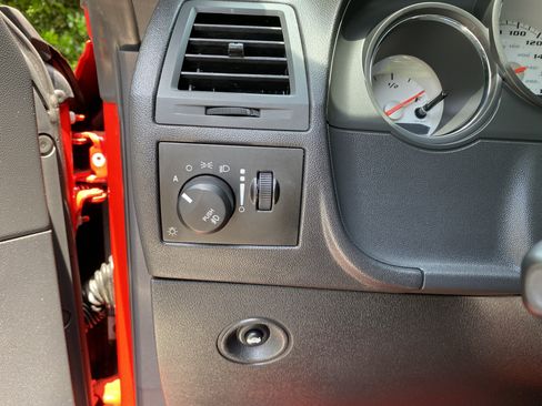 Used 2009 Dodge Challenger SRT8 w/ SRT Option Group II RWD image 17