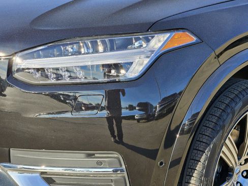 Certified 2025 Volvo XC90 B6 Plus w/ Protection Package Premier image 13