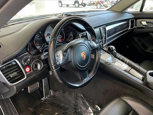Used 2016 Porsche Panamera S image 17