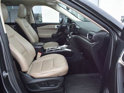 Used 2020 Ford Explorer XLT w/ Equipment Group 202A image 48