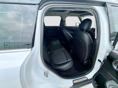 Used 2019 MINI Cooper Countryman ALL4 w/ Premium Package AWD/4WD image 26
