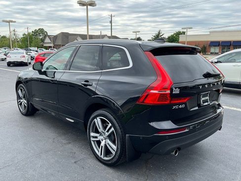 Used 2018 Volvo XC60 T5 Momentum w/ Vision Package AWD/4WD image 5