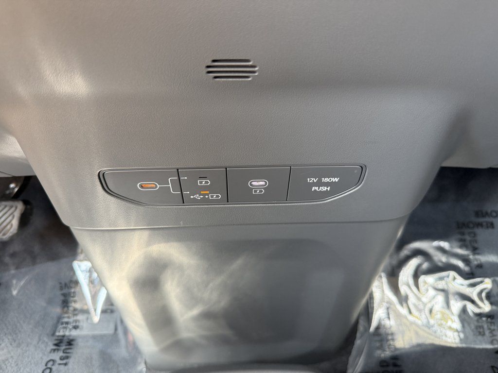 Used 2024 Kia EV9 Light RWD image 23