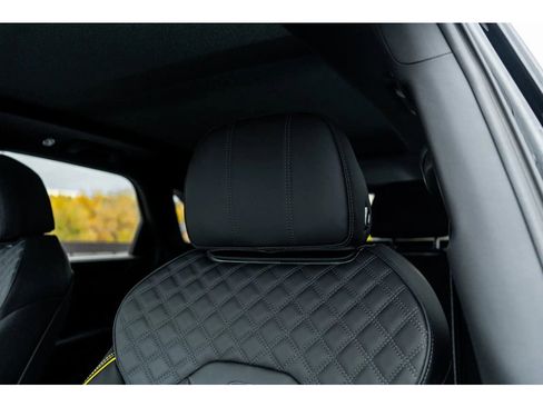 Used 2023 Bentley Bentayga Speed image 28