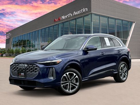 Certified 2025 Audi Q5 Premium w/ Convenience Package AWD/4WD image 1