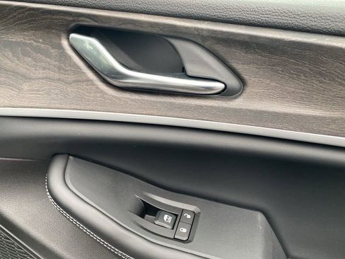 New 2026 Jeep Grand Cherokee Altitude AWD/4WD image 12