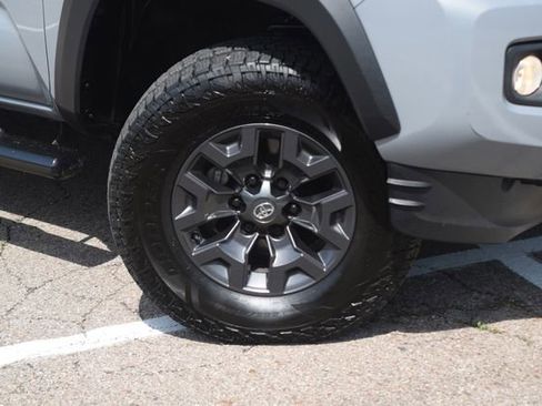 Used 2021 Toyota Tacoma SR5 w/ Trail Edition AWD/4WD image 30
