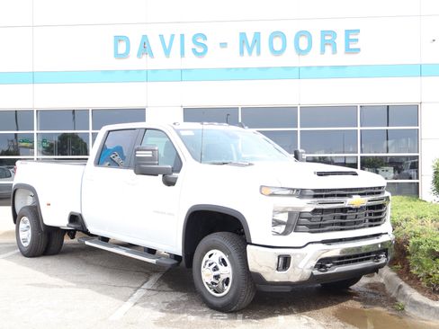 New 2026 Chevrolet Silverado 3500 LT w/ Safety Package AWD/4WD image 3