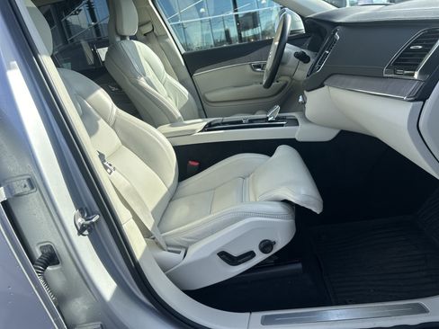 Used 2022 Volvo XC90 T8 Inscription w/ Advanced Package image 35