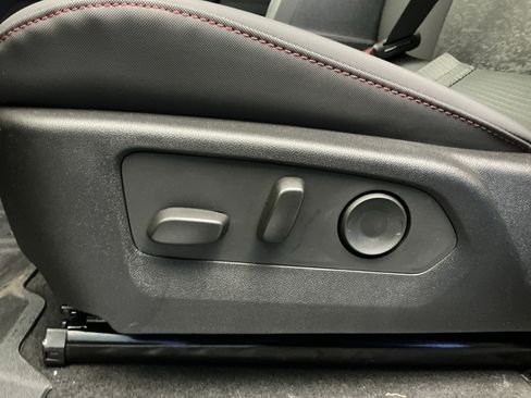 New 2026 Chevrolet Colorado Z71 w/ Midnight Edition image 13