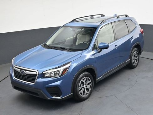 Used 2019 Subaru Forester Premium image 29
