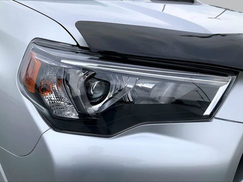 Used 2022 Toyota 4Runner TRD Sport w/ Technology Package AWD/4WD image 25