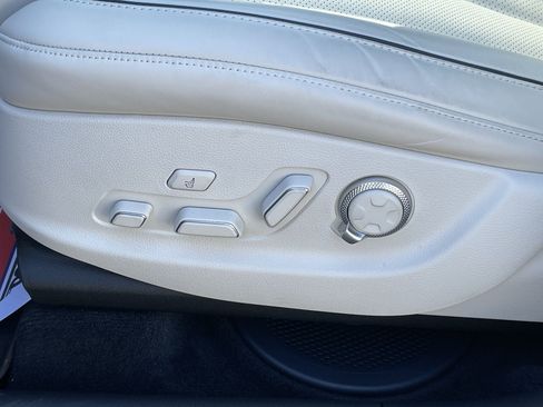 Used 2025 Genesis GV80 3.5T Prestige AWD/4WD image 12