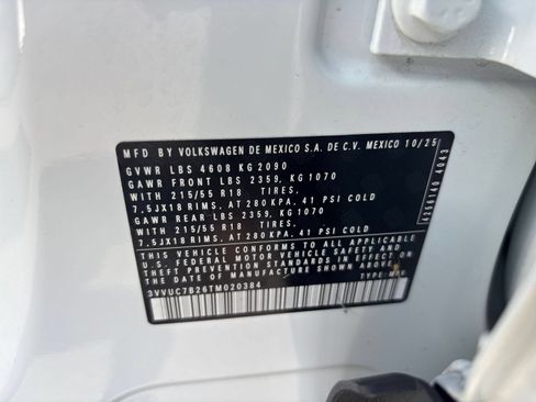 Used 2026 Volkswagen Taos SE AWD/4WD image 29