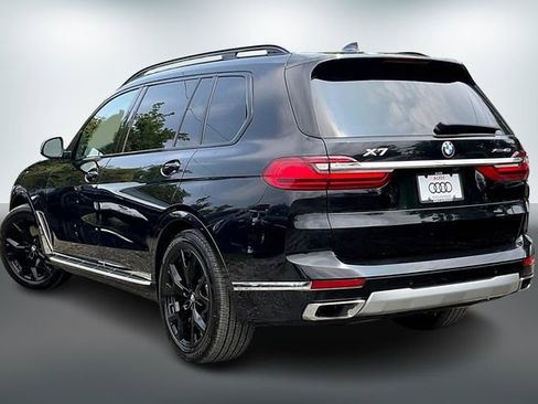 Used 2022 BMW X7 xDrive40i w/ Premium Package image 11