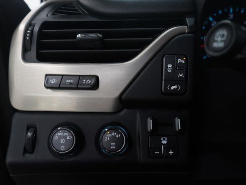 Used 2018 GMC Yukon XL Denali w/ Open Road Package image 30