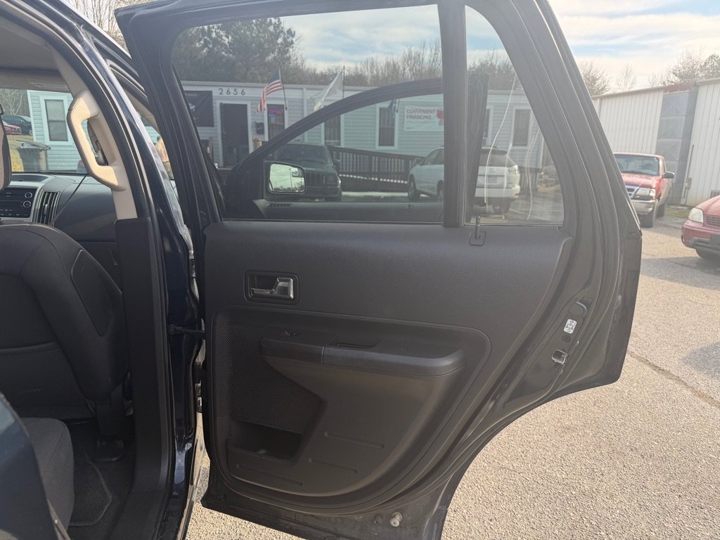 Used 2010 Ford Edge SE FWD image 18