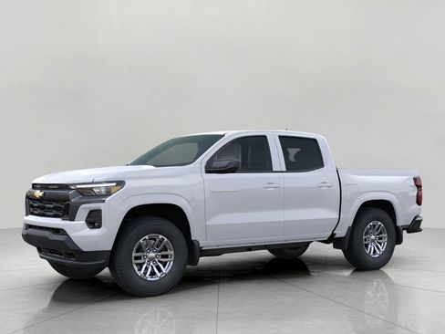 Used 2026 Chevrolet Colorado LT w/ LT Convenience Package AWD/4WD image 2