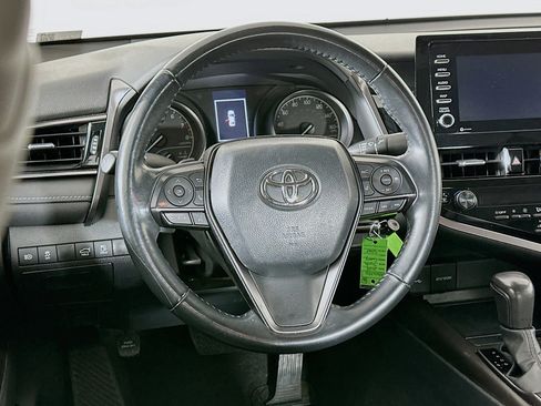 Used 2023 Toyota Camry SE FWD image 17