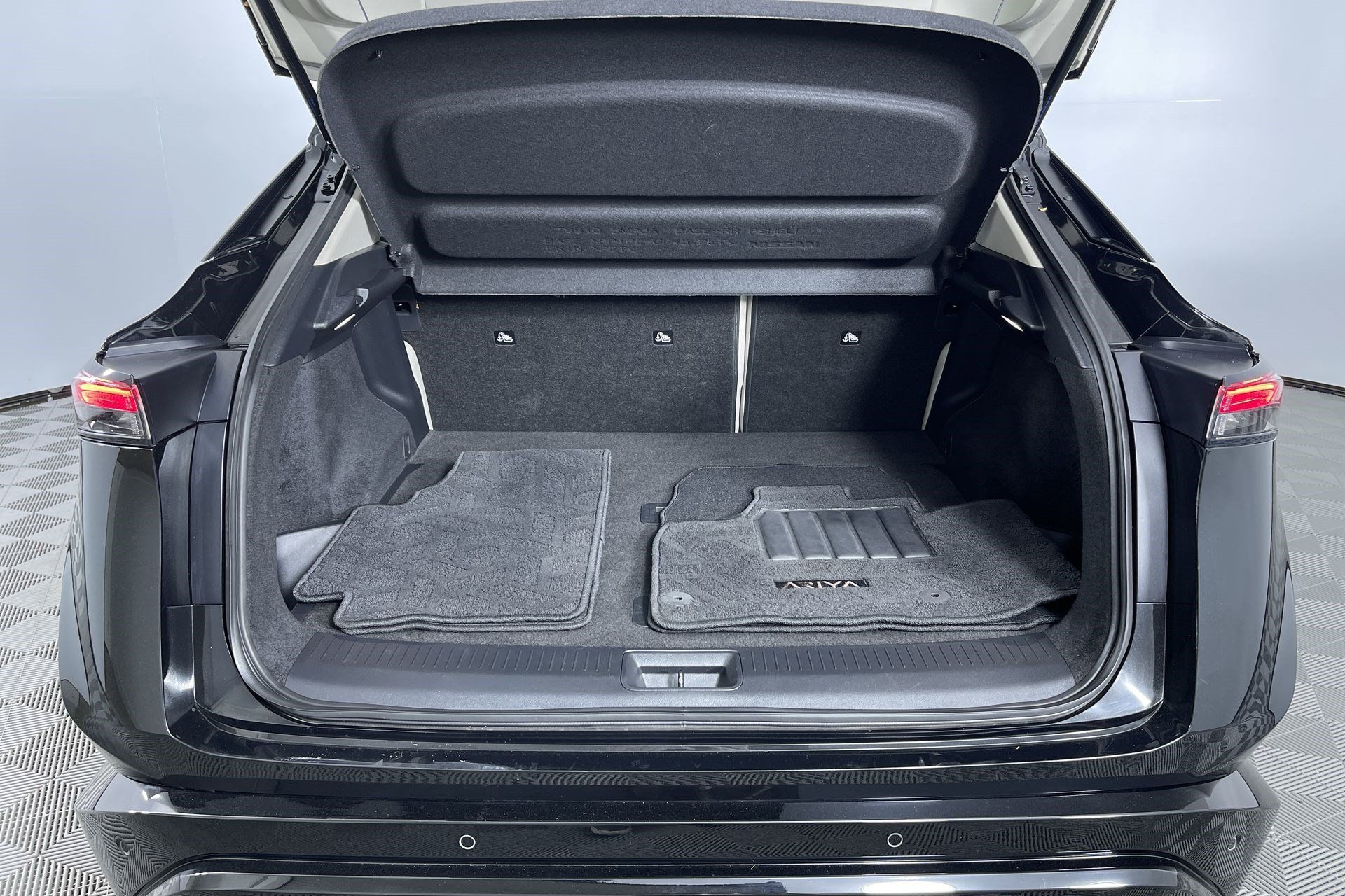 Certified 2024 Nissan Ariya AWD image 24