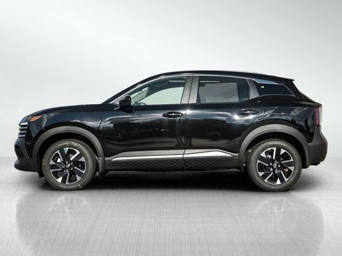 New 2026 Nissan Kicks SV w/ SV Premium Package image 4