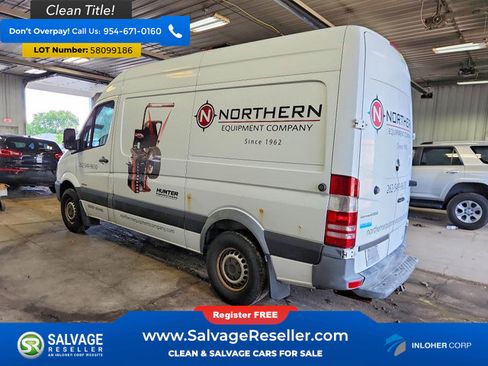 Used 2016 Freightliner Sprinter 2500 RWD image 3